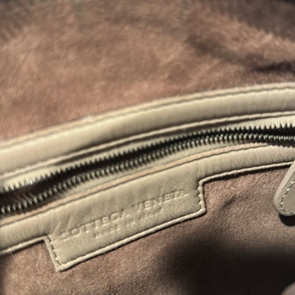 Bottega Veneta Crossbody - Picture 3 of 15